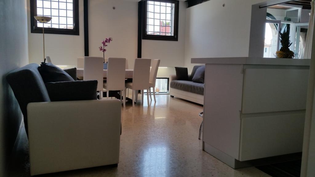 Elisabeth Waterfront Apartment Venesia Bagian luar foto
