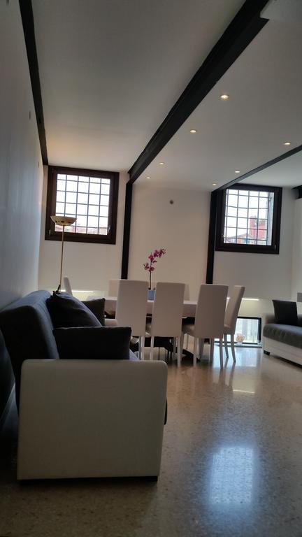 Elisabeth Waterfront Apartment Venesia Bagian luar foto